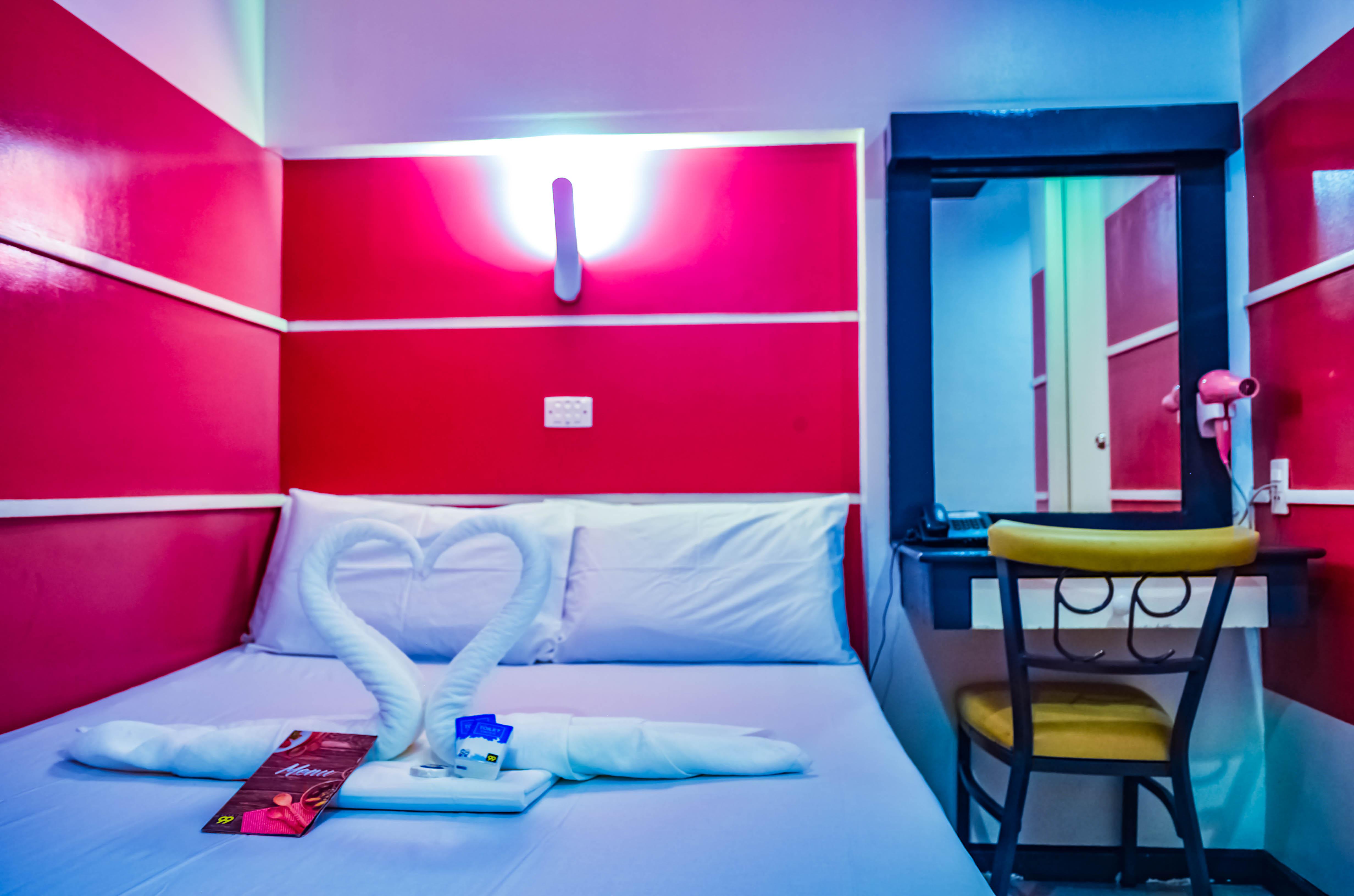 Hotel 99 Cubao Quezon City Esterno foto