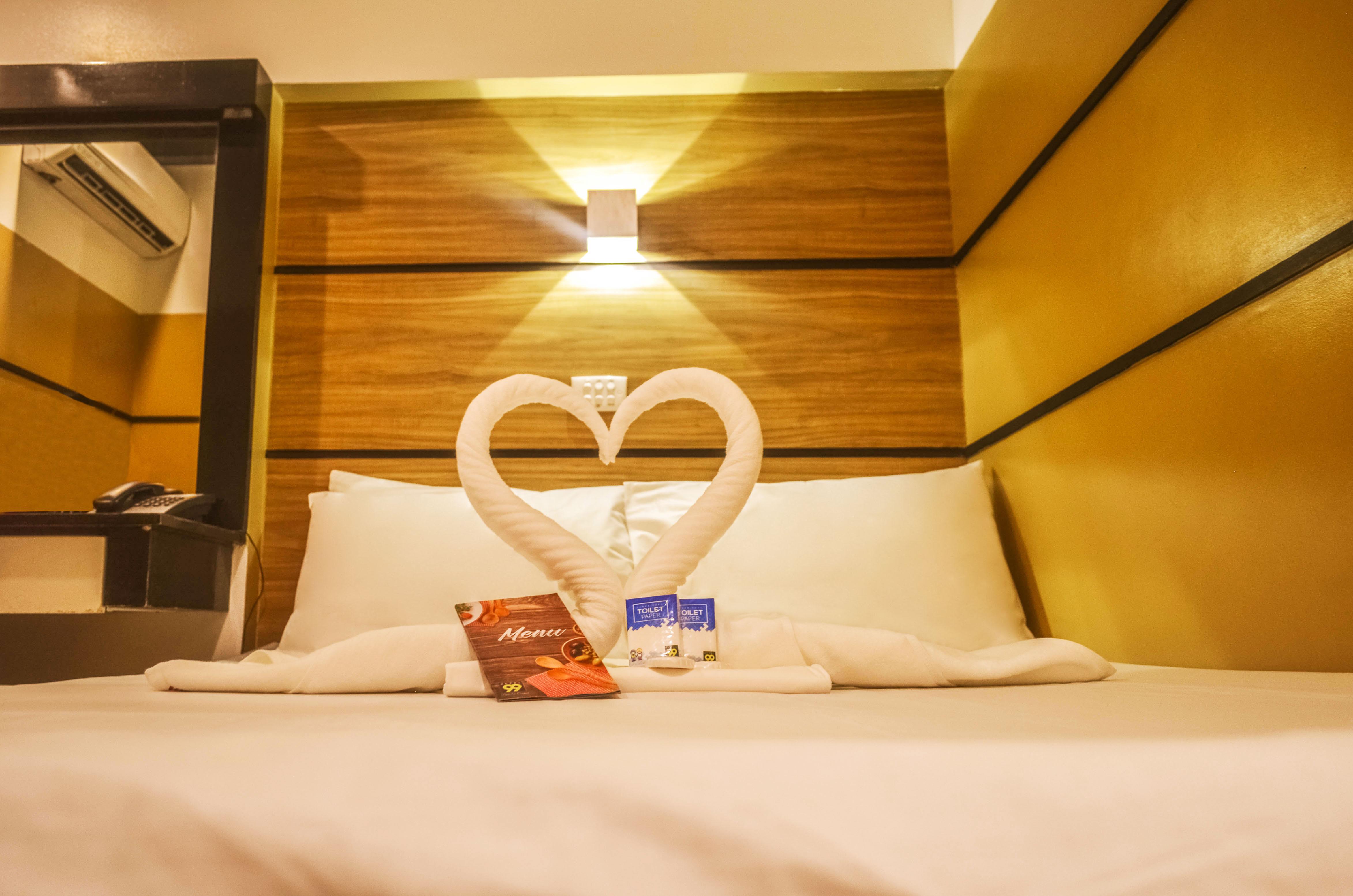 Hotel 99 Cubao Quezon City Esterno foto