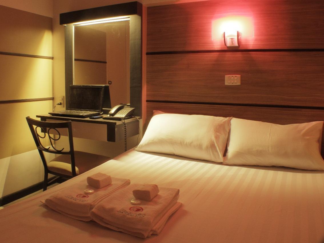 Hotel 99 Cubao Quezon City Esterno foto