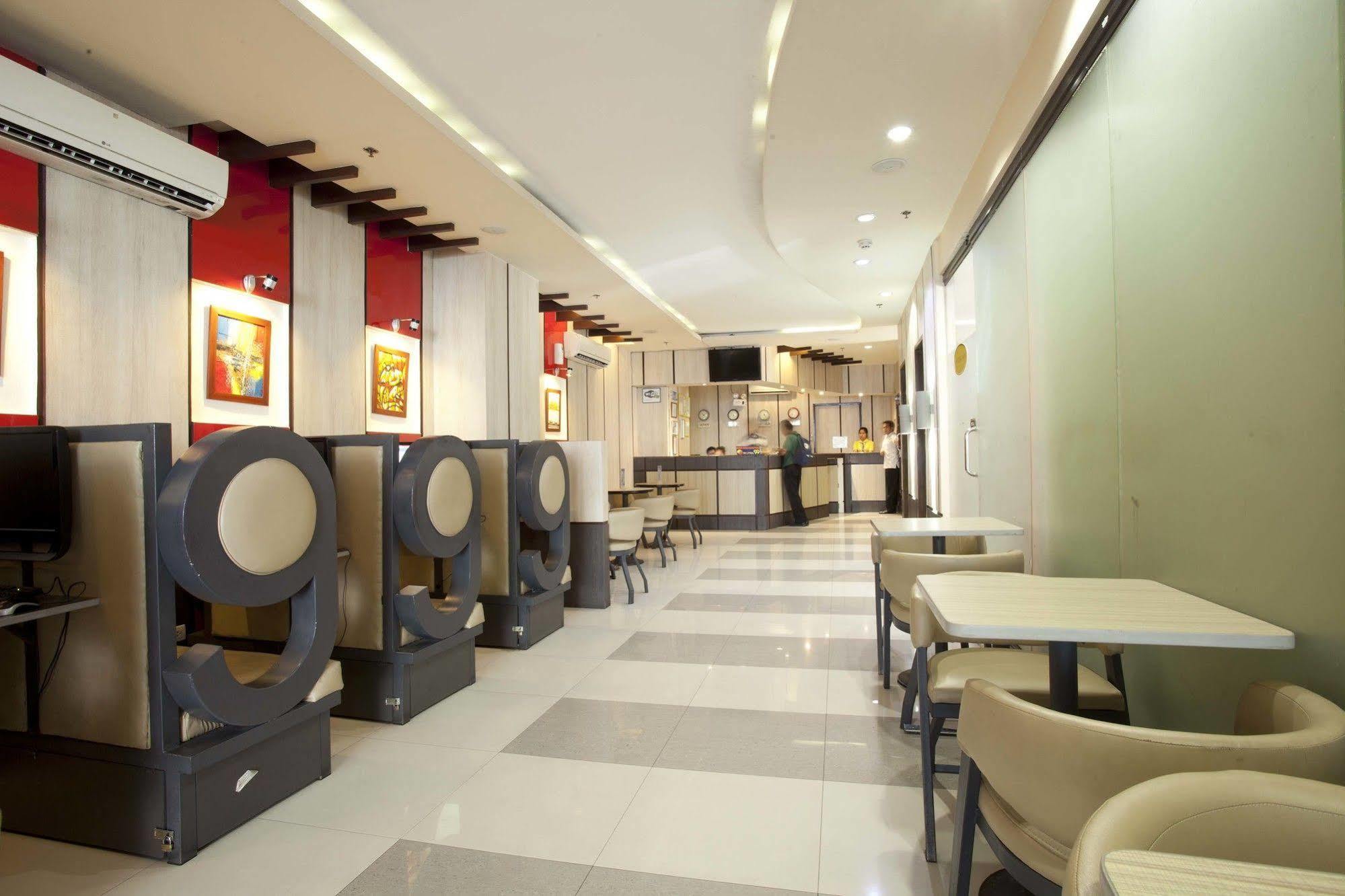 Hotel 99 Cubao Quezon City Esterno foto