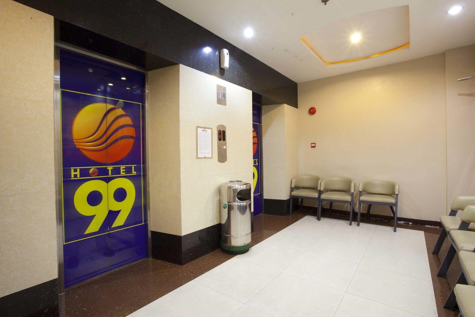 Hotel 99 Cubao Quezon City Esterno foto